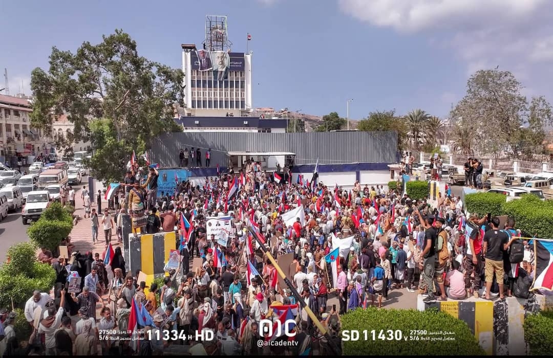 بالقوة الانتقالي يفتح مقراته المغلقة وسط العاصمة