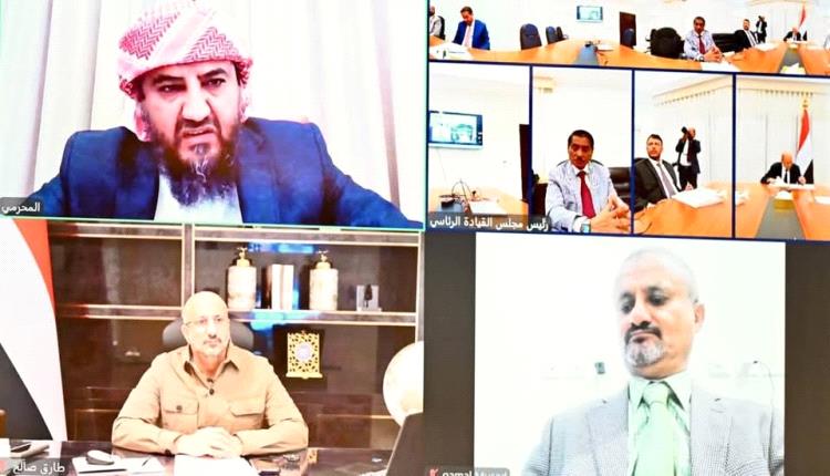 صحفي يكشف فشل مجلس القيادة الرئاسي في إقالة رئيس الحكومة أحمد عوض بن مبارك