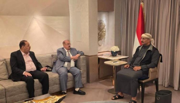 نائب الرئيس الفريق طارق صالح يفاجئ الجميع بظهور لافت من الرياض