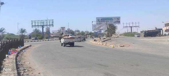 عمليات نهب وسلب واسعة تطال معسكرات النخبة بحضرموت والطيران السعودي يتدخل بضربات جوية في مأرب