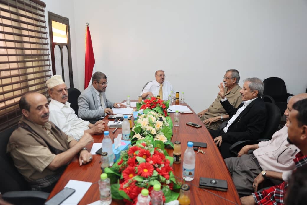 الانتقالي ينقلب على البرلمان ويرفض زيارة لجان البركاني إلى المحافظات 