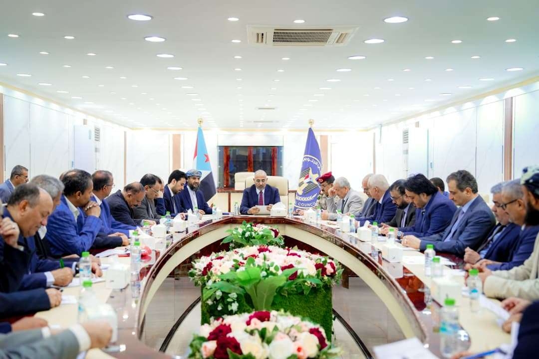 بالتزامن مع إعادة انتشار للقوات السعودية الز بيدي يدعو أبناء الجنوب لسرعة الاصطفاف والجهوزية العالية