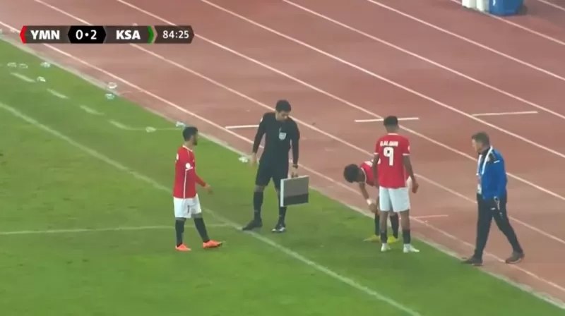 العيسي يتسبب بصدمة للشارع اليمني بعد مشاهدة لاعبي المنتخب اليمني بهذا الشكل