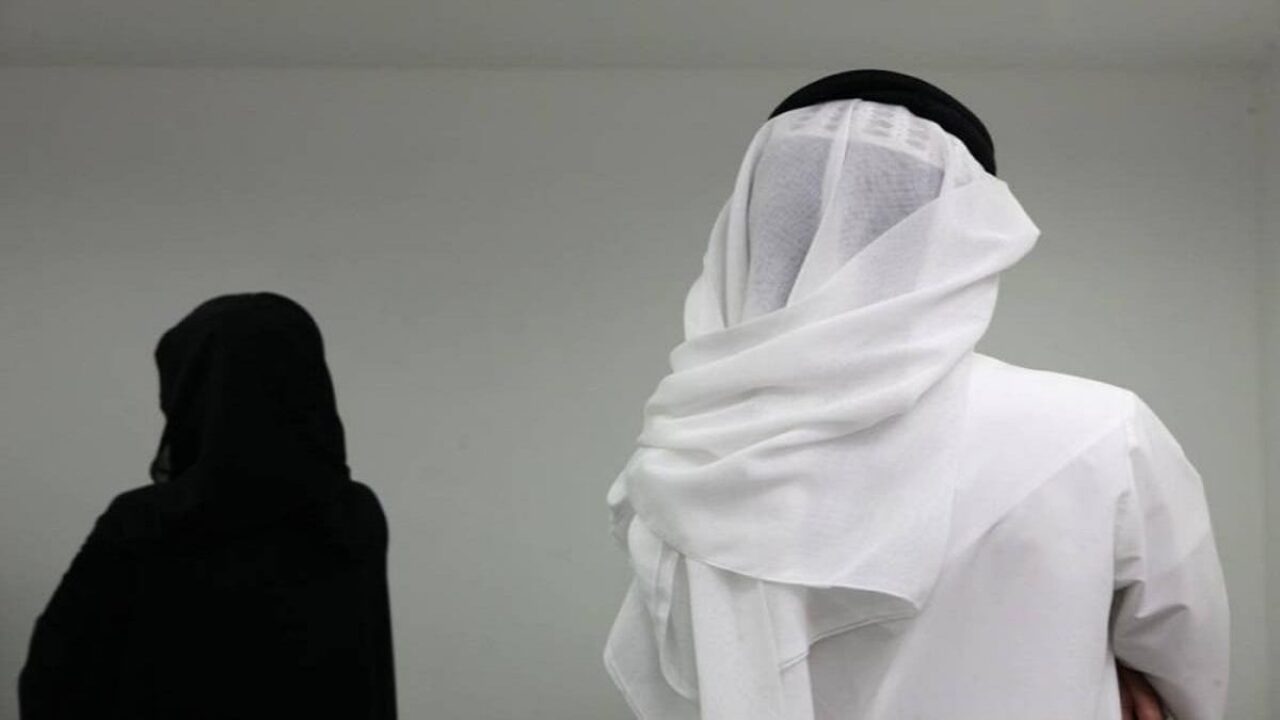 سعودي يتعرض للخيانة من زوجته بعد كل هذه التضحيات