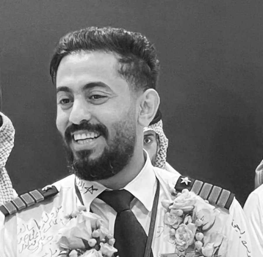 مقتل 3 سعوديين بينهم طيار في هجمات صاروخية عنيفة على مطار الملك خالد الدولي بالرياض
