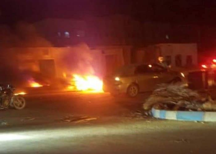 ثورة الجياع تنطلق بقوة في سيئون ومحتجون يحرقون الاطارات ويقطعون الطرقات