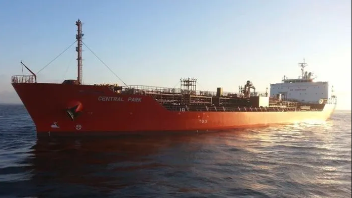 محاولة اختطاف فاشلة استهدفت سفينة تجارية في خليج عدن
