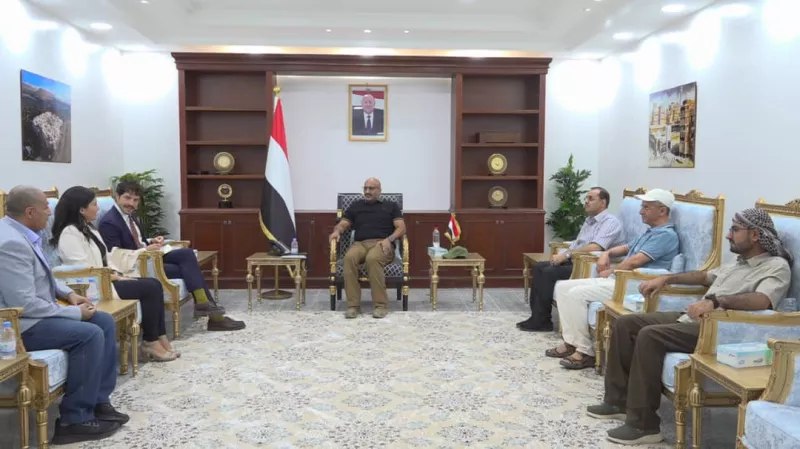 نائب رئيس مجلس القيادة الرئاسي العميد طارق: ندعم أي جهود لإحلال السلام وإنهاء معاناة اليمنيين