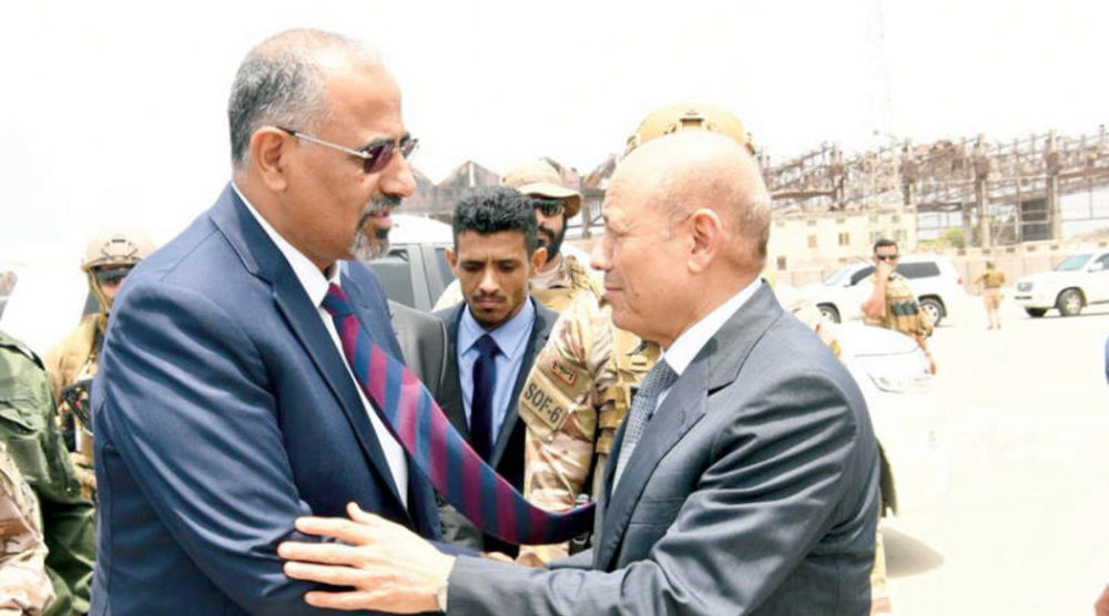 مساعٍ إقليمية لحل الخلافات بين العليمي والزبيدي