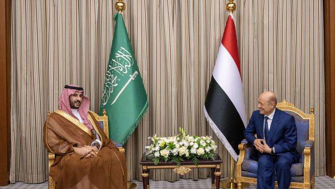 السعودية تستدعي العليمي وأعضاء مجلس القيادة الرئاسي.. والخارجية الأمريكية تزف بشرى سارة لجميع اليمنيين بشأن سلام دائم وصرف المرتبات (تفاصيل)