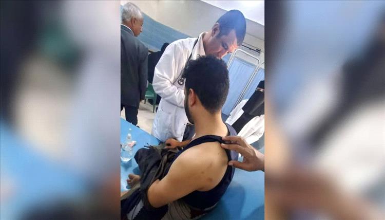 جندي يتعرض للاختطاف والتعذيب وعائلته تتهم قيادي في المليشيا 