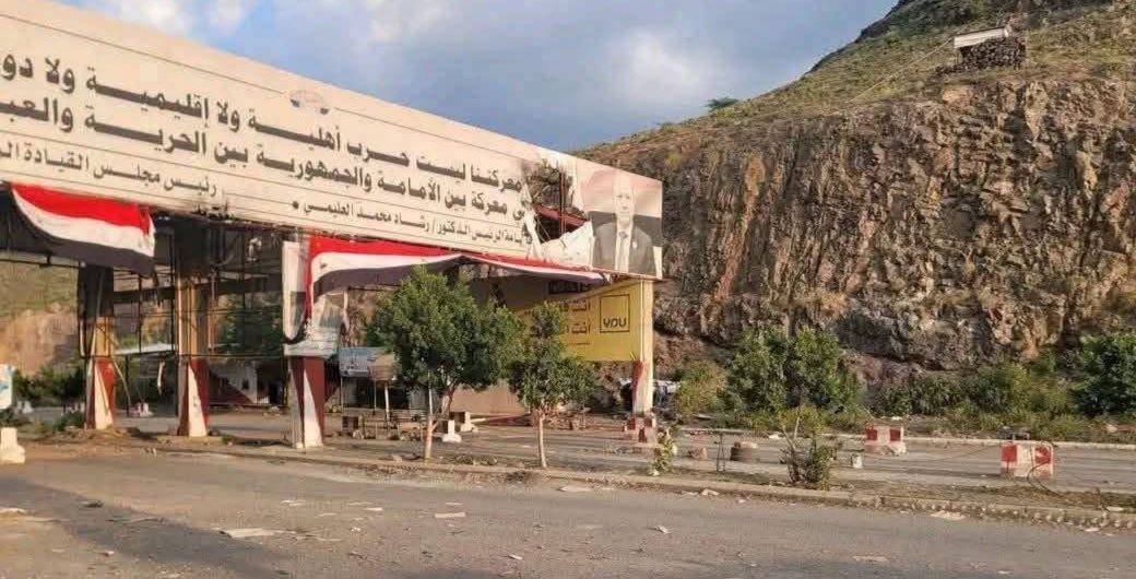 تخبط قيادات الإصلاح وفرارها من وسط المدينة.. قراءة في أسباب التهاوي المباغت لجبهات تعز