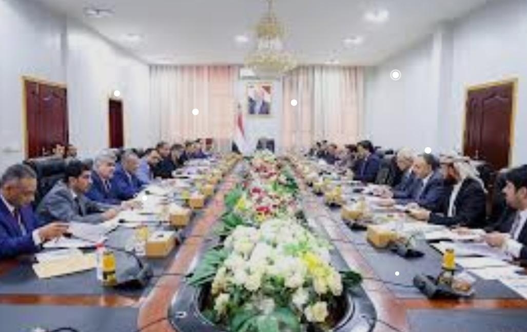 حكومة الشرعية تتفتت