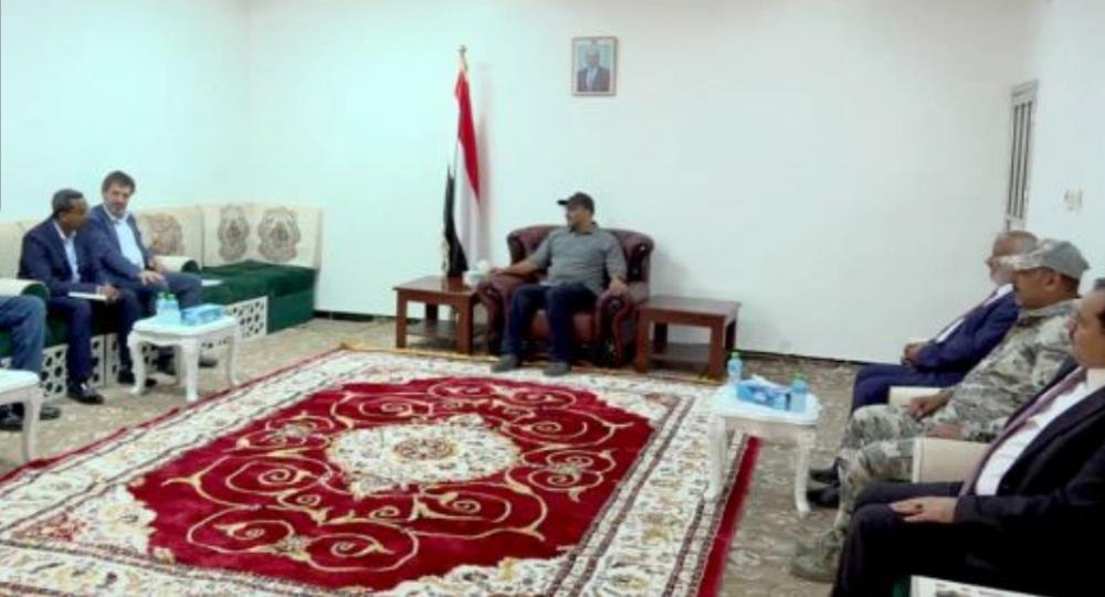القائد طارق صالح يلتقي مسؤول أممي ويناقش الوضع على الساحة الوطنية
