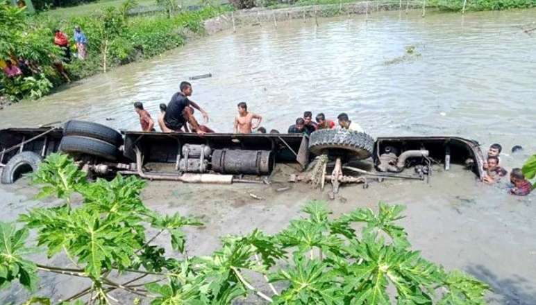 كارثة تودي بحياة 17 شخصا في مجرى مائي جنوب العاصمة صورة