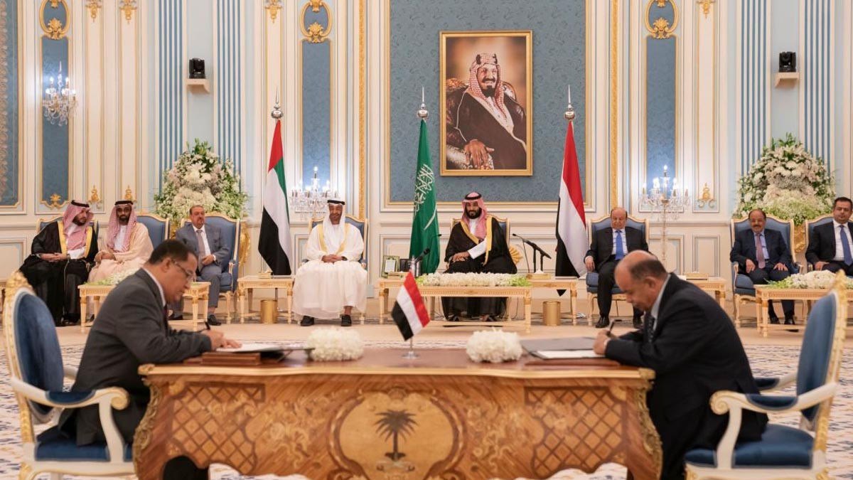 صالح: الإخوان لن يكونوا صادقين في تنفيذ اتفاق الرياض