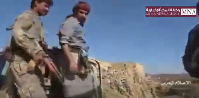 شاهد بالفيديو أحد أفراد جيش الشرعية بمأرب يكشف تعاونهم مع الحوثيين