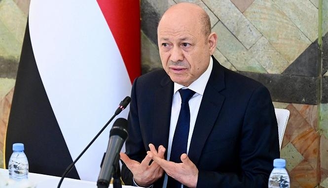 جمهورية القرارات السرية العليمي يمكن الإخوان عسكريا وسياسيا بـ 156 تعيينا تحت الطاولة