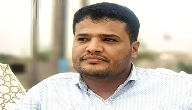 معمر الارياني يحرج شرطة مارب ويفج ر مفاجأة في قضية الصحفي هزاع