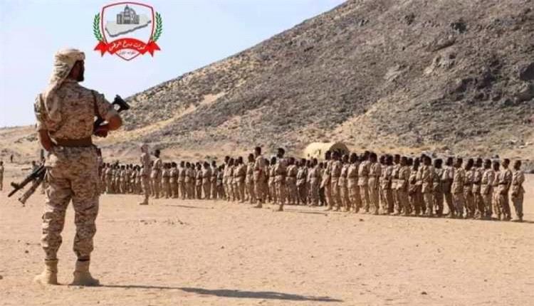 مقتل 5 جنود وإصابة 3 في هجوم صاروخي استهدف مقر قوات درع الوطن غرب العاصمة