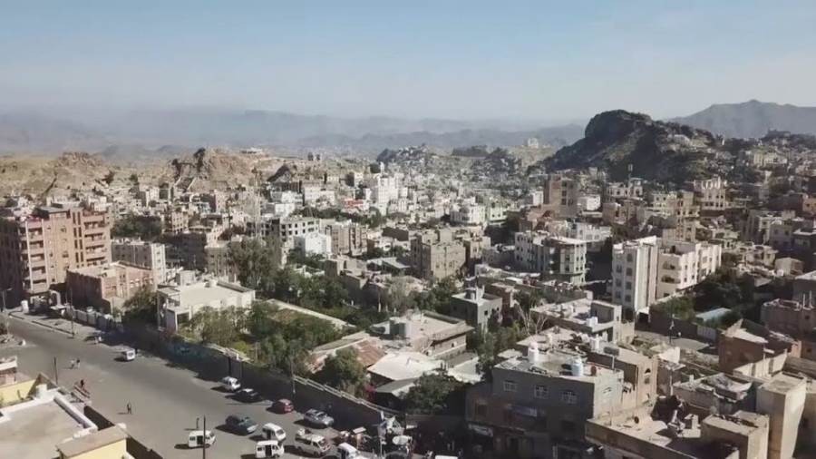 حفلة تعذيب إخوانية لشاب بتعز