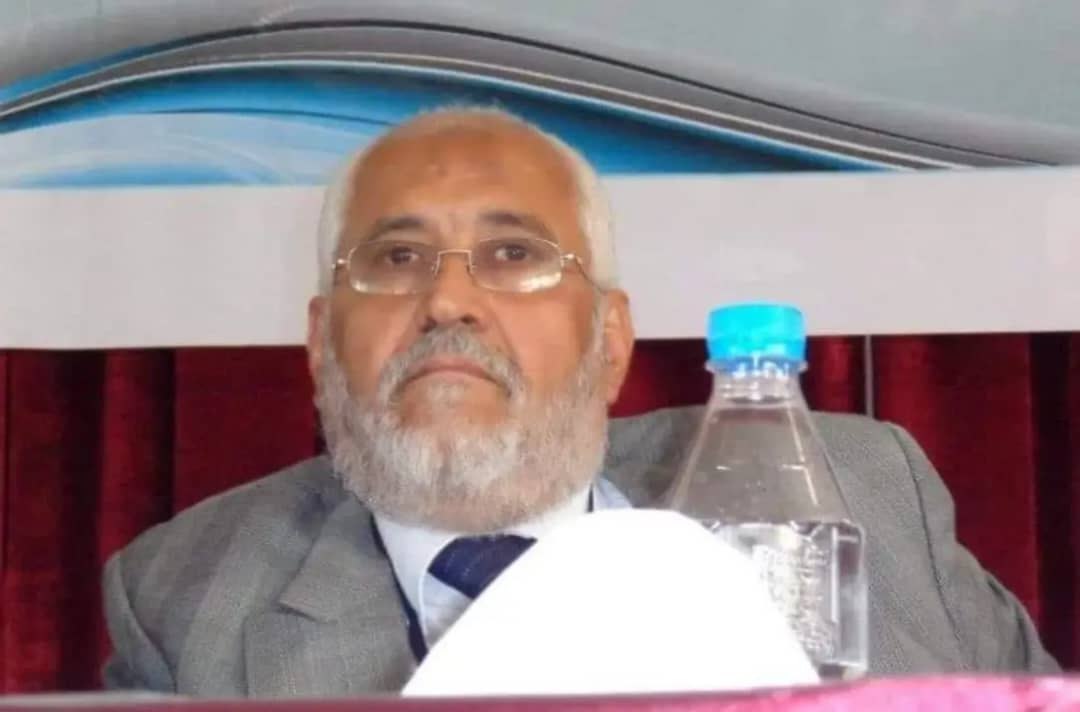 مسؤول في الشرعية يهدد مبتعث يمني بالتصفية في هذه الدولة.. الاسم + صورة