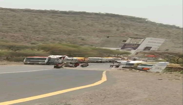 فوضى أمنية في التربة.. احتجاز جماعي للشاحنات 